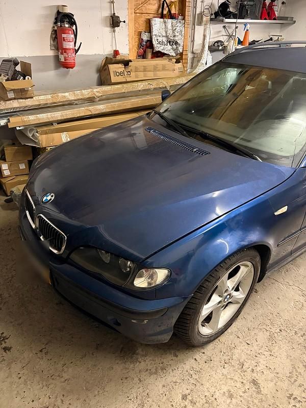 Gebraucht BMW 318 143 PS (105 kW) 2004 Blau Kombi