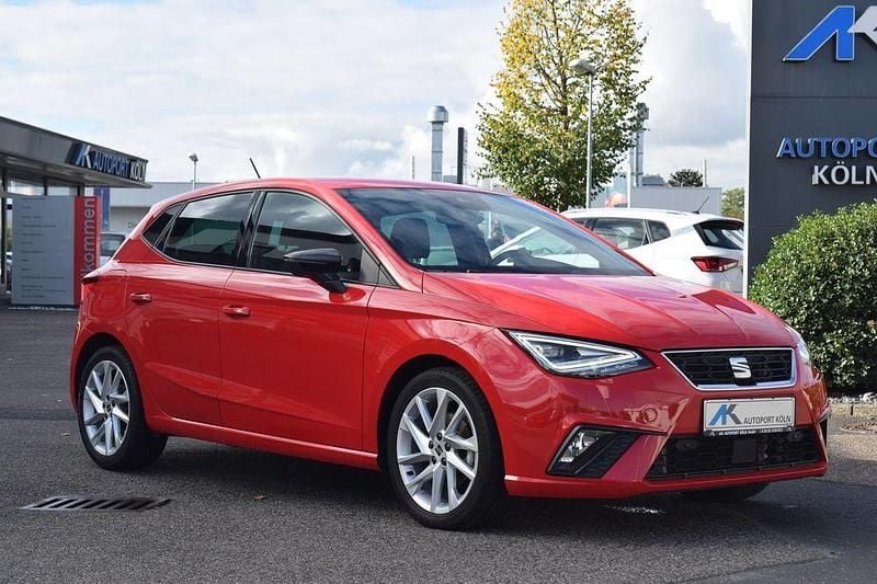 Rot Gebraucht 2022 Seat Ibiza FR Limousine | 18.890 € (Guter Preis) - Bild 1/4