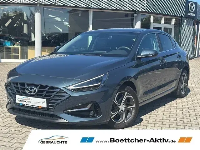 Gebraucht Hyundai i30 Comfort 120 PS (88 kW) 2022 Limousine