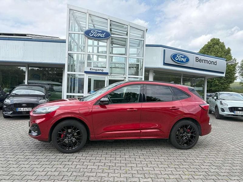 Gebraucht Ford Kuga ST-Line X 152 PS (111 kW) 2023 Lucidrot metallic SUV