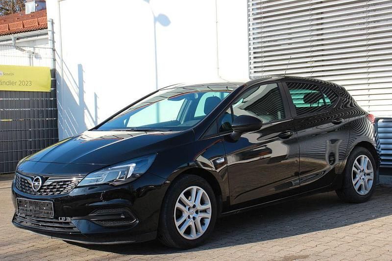 Gebraucht Opel Astra 131 PS (96 kW) 2020 Schwarz Limousine
