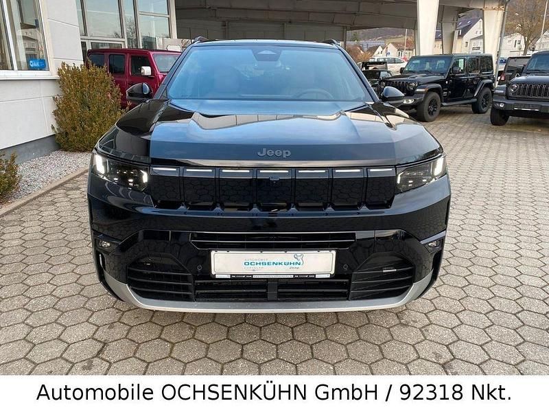 Neu Jeep Compass 145 PS (106 kW) 2026 Schwarz SUV