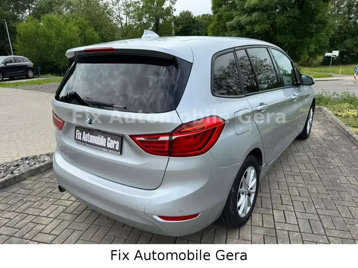 Gebraucht BMW 218 Advantage 150 PS (110 kW) 2015 Glaciersilber Kombi