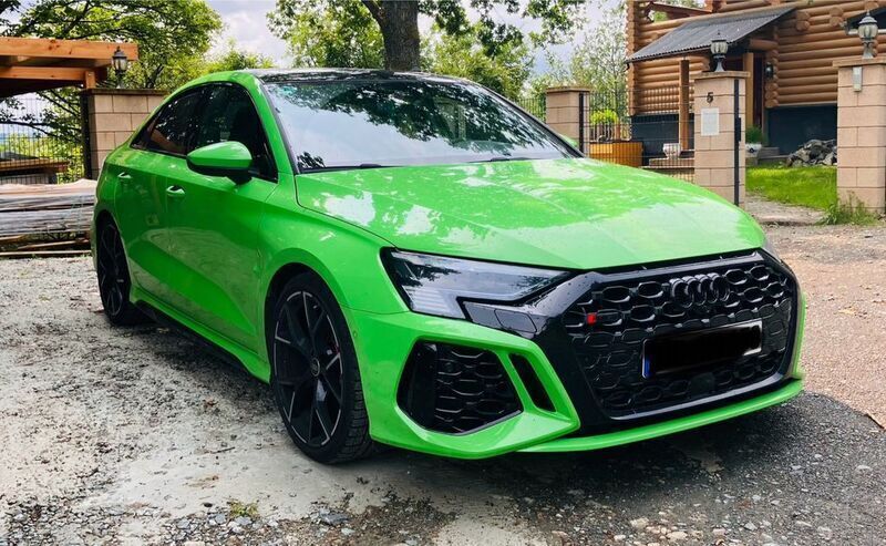 Grün Gebraucht 2023 Audi RS3 Sport Kleinwagen | 57.999 € (Fairer Preis) - Bild 1/4