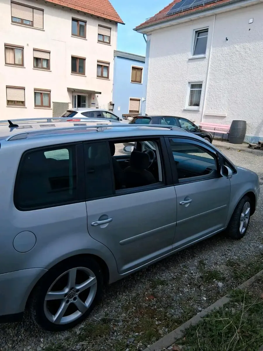 Gebraucht VW Touran 150 PS (110 kW) 2005 Silber Van / Kleinbus