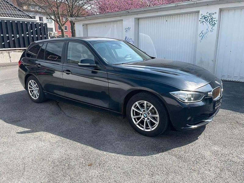 Gebraucht BMW 318 143 PS (105 kW) 2014 Schwarz Kombi