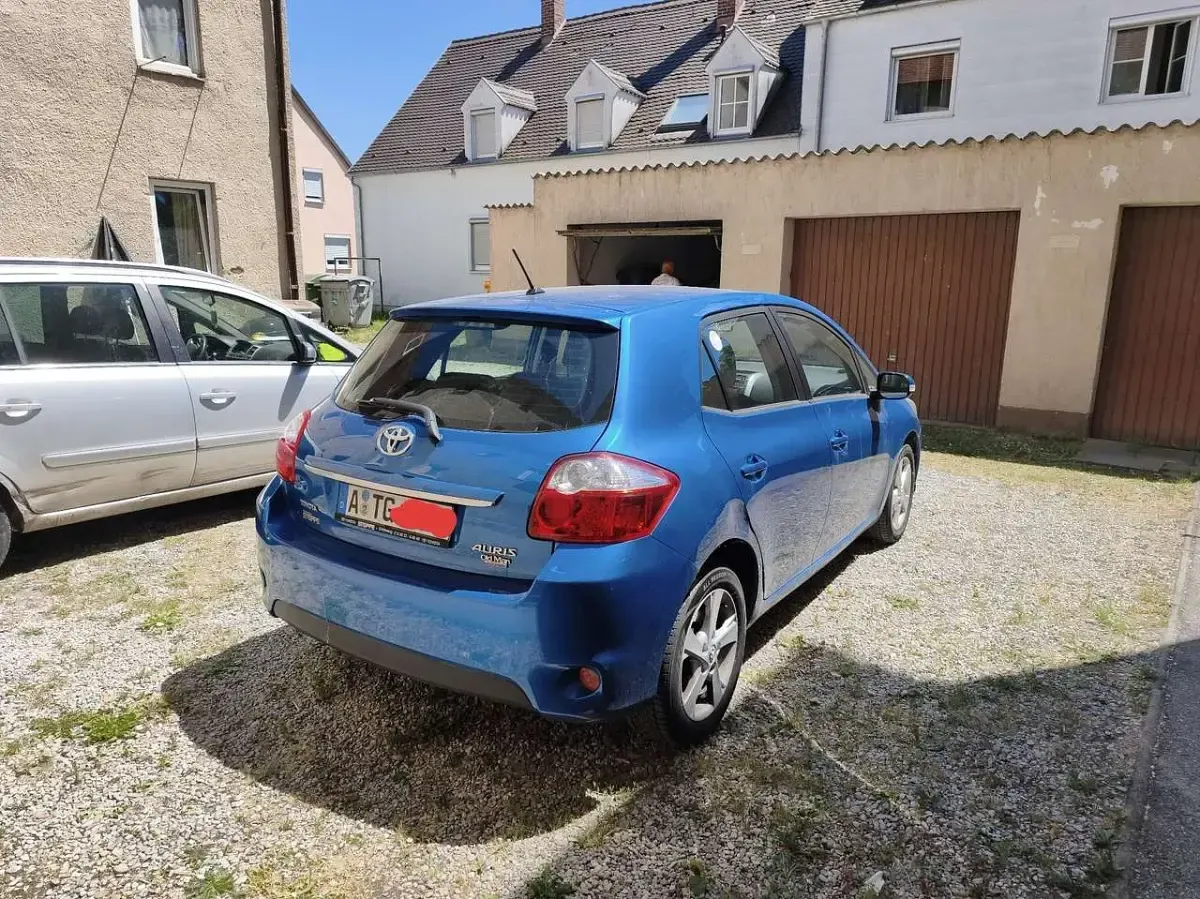 Gebraucht Toyota Auris Edition 132 PS (97 kW) 2012 Limousine