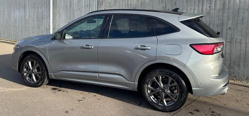 Gebraucht Ford Kuga ST-Line X 224 PS (164 kW) 2022 Silber SUV