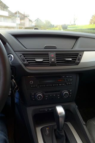 Gebraucht BMW X1 177 PS (130 kW) 2012 Grau metallic SUV