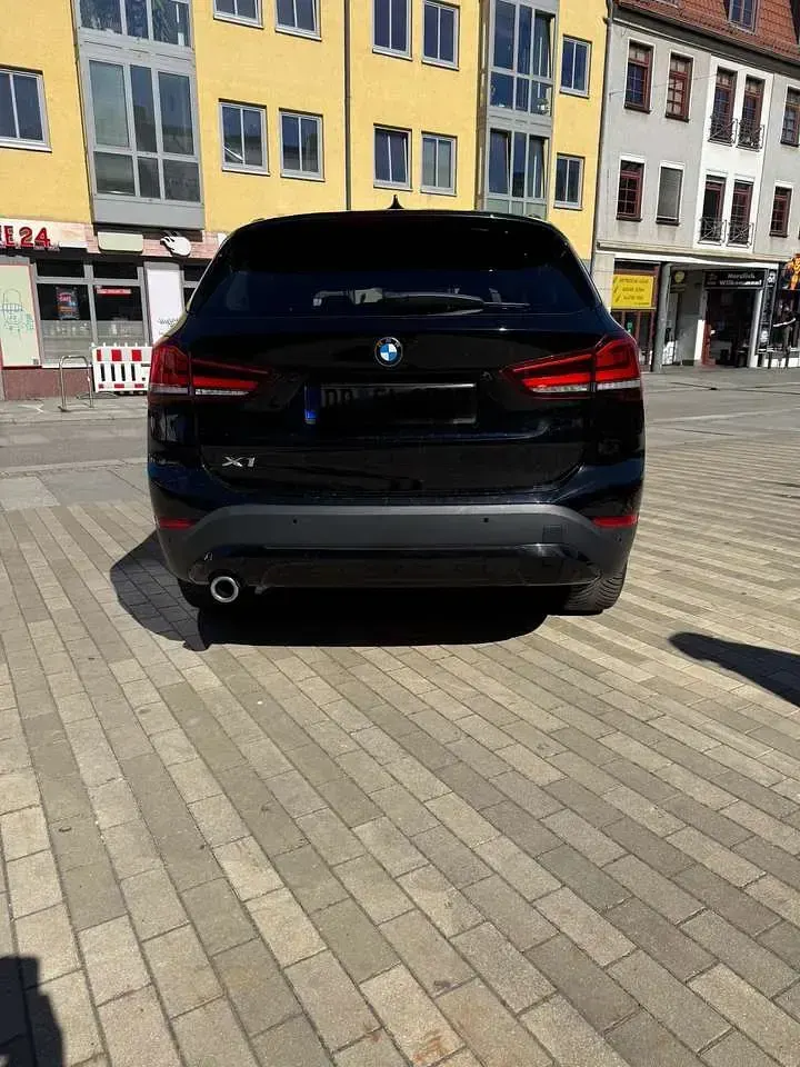 Gebraucht BMW X1 Advantage 140 PS (102 kW) 2019 Schwarz SUV