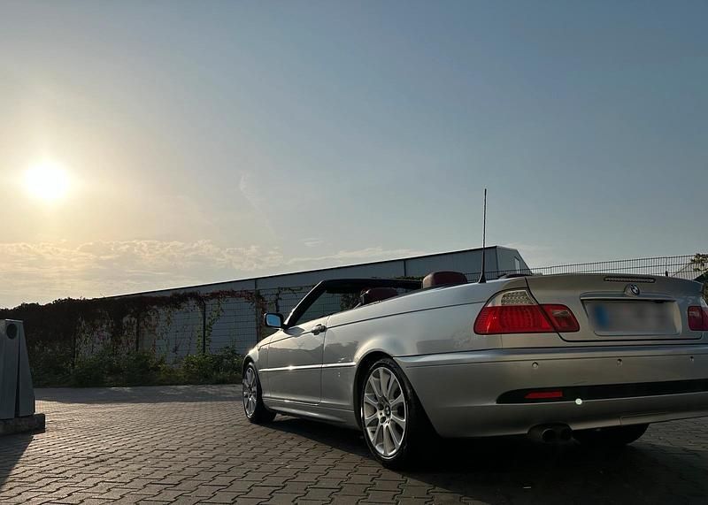 Gebraucht BMW 330 Cabriolet 231 PS (169 kW) 2005 Silber Cabrio