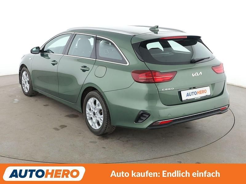 Gebraucht Kia Ceed Vision 140 PS (102 kW) 2024 Grün Kleinwagen