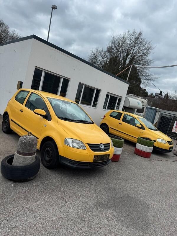 Gelb Gebraucht 2005 VW Fox Kleinwagen | 1.200 € (Fairer Preis) - Bild 1/4