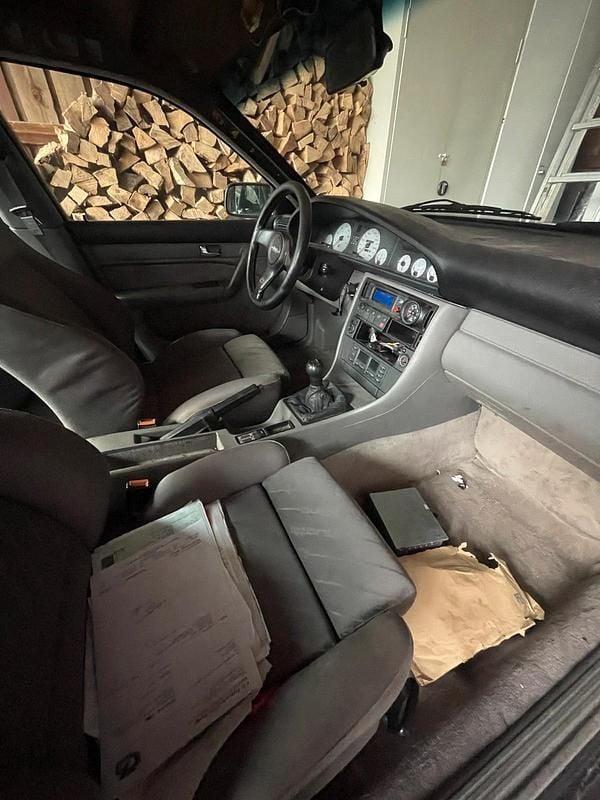 Gebraucht Audi 100 Basis 550 PS (404 kW) 1992 Schwarz Limousine