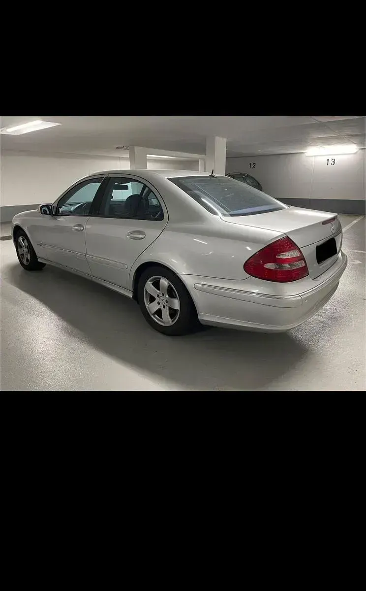 Brugt Mercedes E320 Avantgarde 208 HK (152 kW) 2004 Sølv Sedan