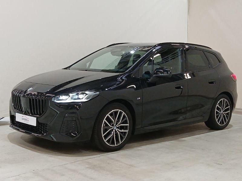 Schwarz Gebraucht 2024 BMW 218 Active Tourer M Sport Van / Kleinbus | 28.390 € (Superpreis) - Bild 1/4