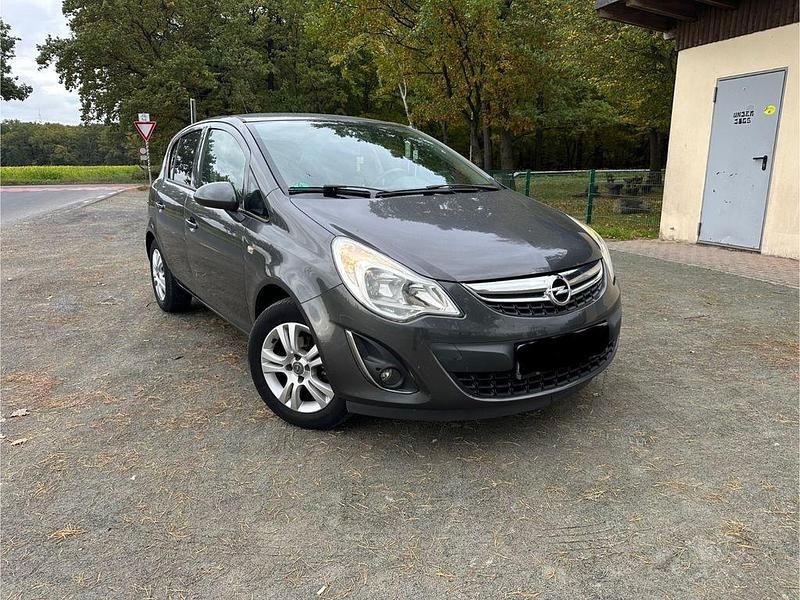 Braun Gebraucht 2011 Opel Corsa Satellite Limousine | 2.970 € (Fairer Preis) - Bild 1/4