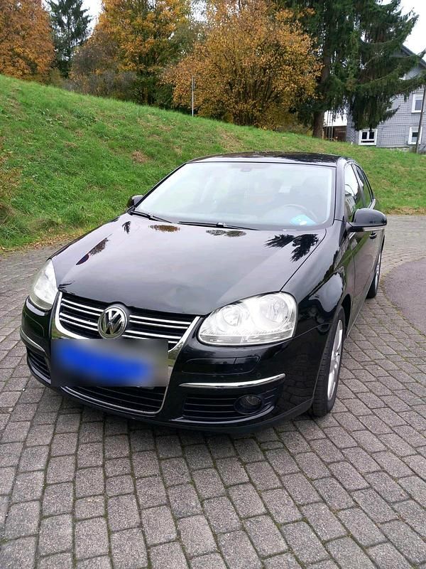 Schwarz Gebraucht 2009 VW Jetta Edition Limousine | 2.350 € (Guter Preis) - Bild 1/4