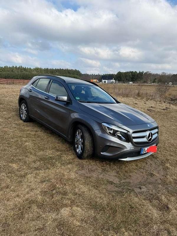 Gebraucht Mercedes GLA200 136 PS (100 kW) 2014 SUV