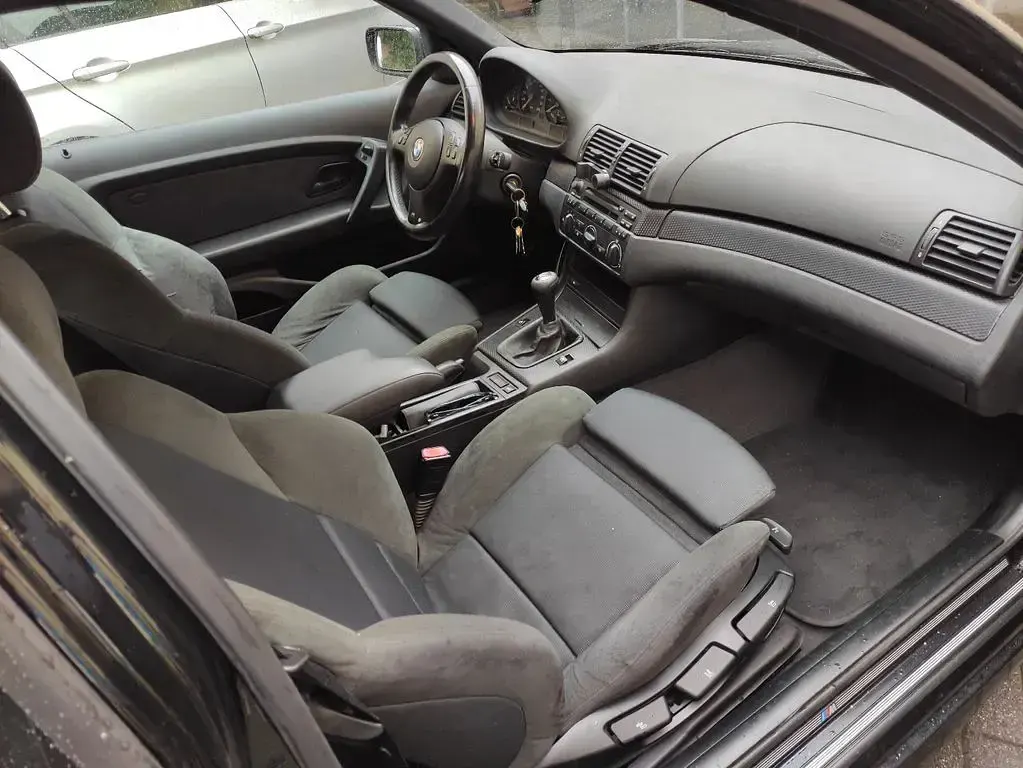 Gebraucht BMW 318 M Sport 143 PS (105 kW) 2002 Schwarz Limousine