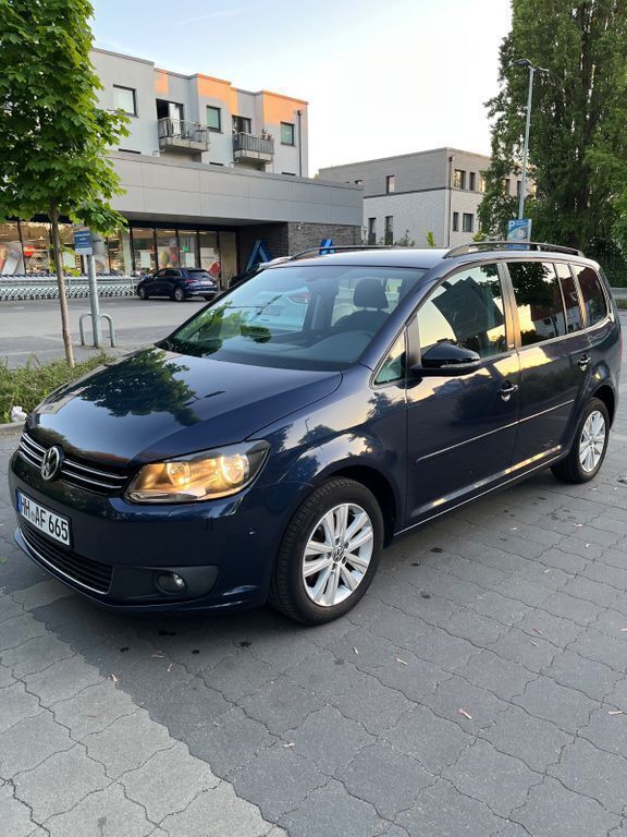 Blau Gebraucht 2012 VW Touran Style Van / Kleinbus | 7.000 € (Fairer Preis) - Bild 1/4