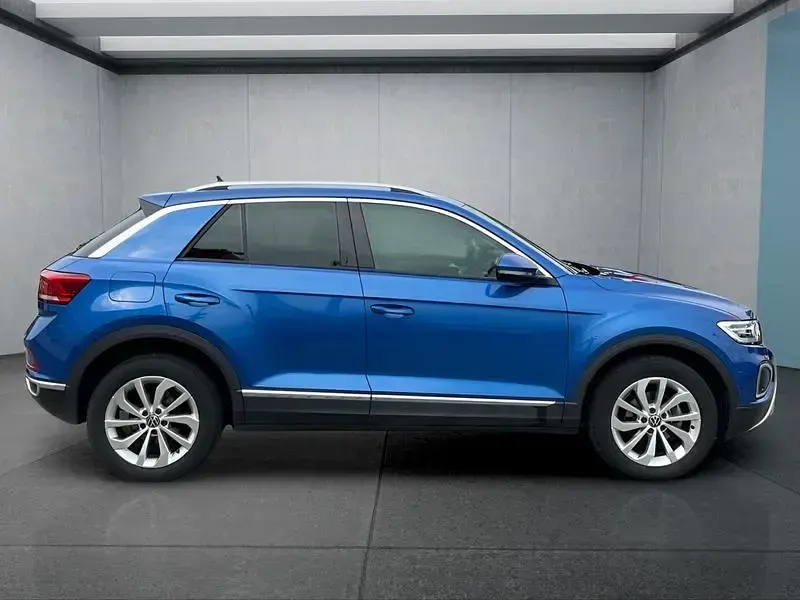 Gebraucht VW T-Roc 150 PS (110 kW) 2023 Blau SUV
