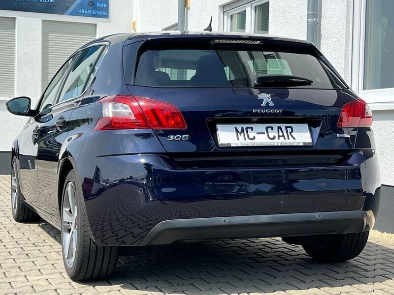 Second-hand Peugeot 308 Allure 131 CP (96 kW) 2017 Albastru Berlinǎ