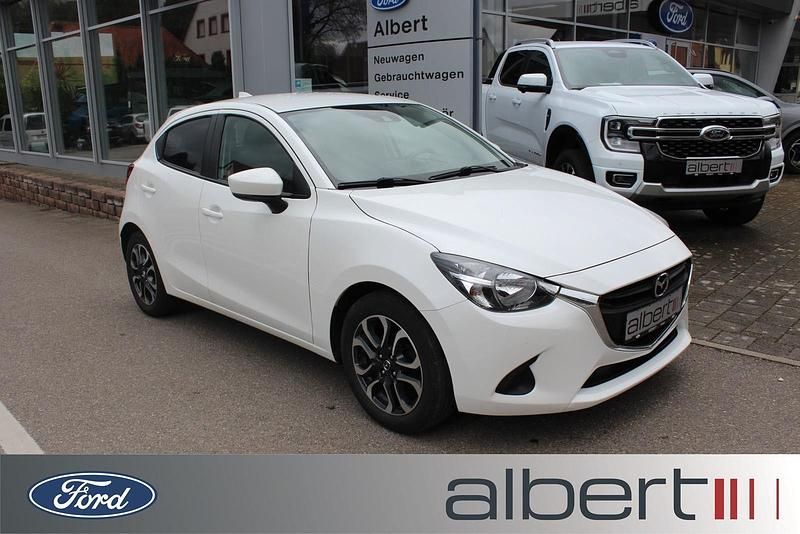 Weiß Gebraucht 2018 Mazda 2 Kizoku Kleinwagen | 10.895 € (Fairer Preis) - Bild 1/4