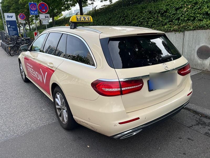 Gebraucht Mercedes E200 150 PS (110 kW) 2019 Beige Kombi