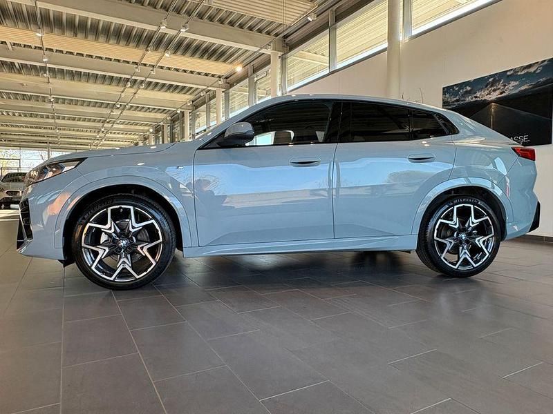Gebraucht BMW X2 Performance 163 PS (119 kW) 2025 Grau SUV