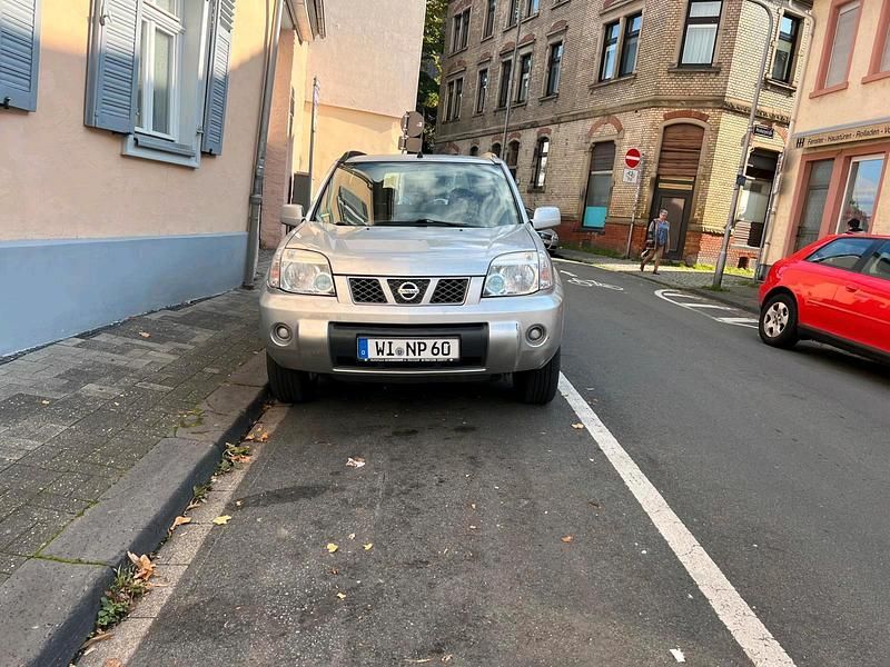 Grau Gebraucht 2005 Nissan X-Trail SUV | 3.500 € (Fairer Preis) - Bild 1/4