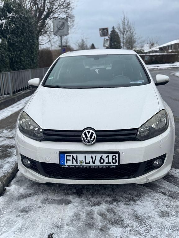 Weiß Gebraucht 2010 VW Golf Highline Limousine | 5.000 € (Fairer Preis) - Bild 1/4