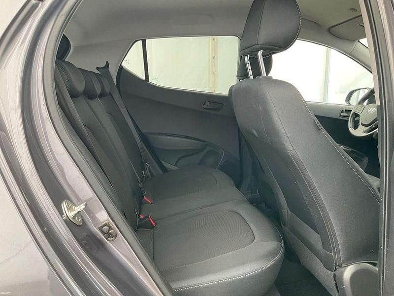 Gebraucht Hyundai i10 YES! 87 PS (63 kW) 2019 Grau Kleinwagen