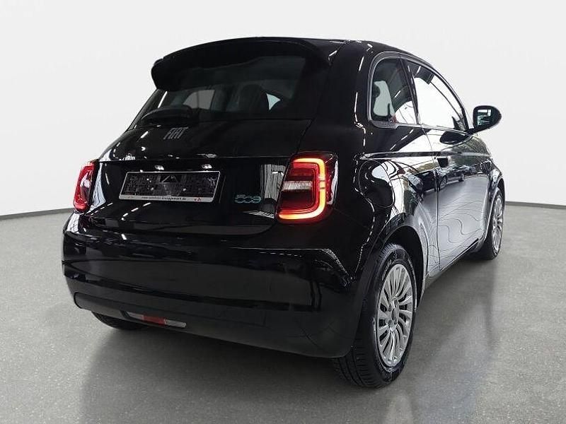 Gebraucht Fiat 500e Action 69 kW (95 PS) 2022 Schwarz Kleinwagen