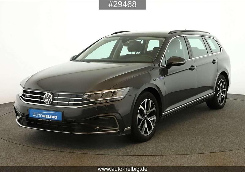 Grau Gebraucht 2021 VW Passat GTE Kombi | 20.690 € (Guter Preis) - Bild 1/4