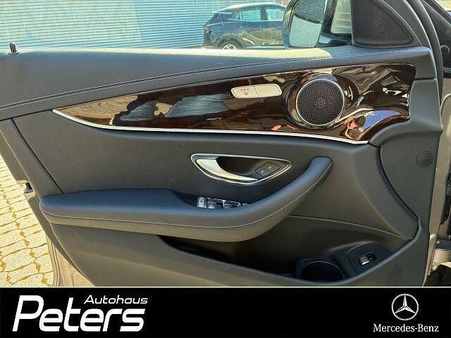Gebraucht Mercedes E220 Exclusive 194 PS (142 kW) 2021 Mojavesilber lack Limousine