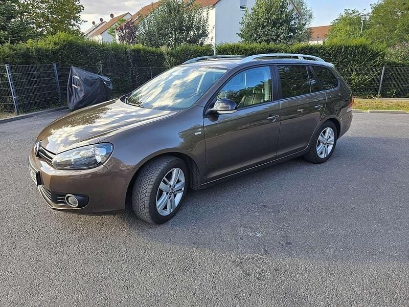 Braun Gebraucht 2012 VW Golf VII Match Kombi | 6.300 € (Guter Preis) - Bild 1/4