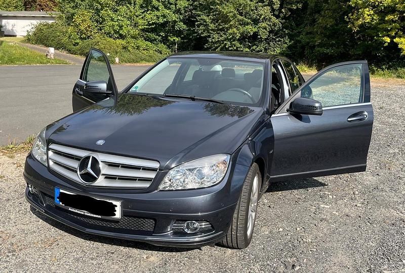 Gebraucht 2010 Mercedes C200 Avantgarde Limousine | 9.800 € (Fairer Preis) - Bild 1/4