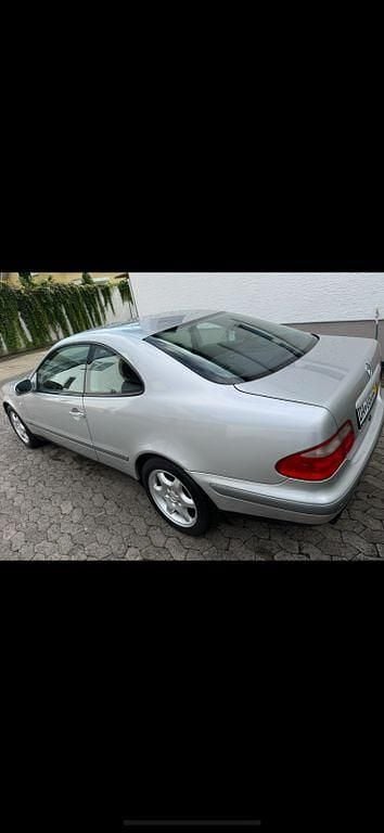 Silber Gebraucht 1998 Mercedes CLK320 Coupé | 4.400 € (Guter Preis) - Bild 1/4