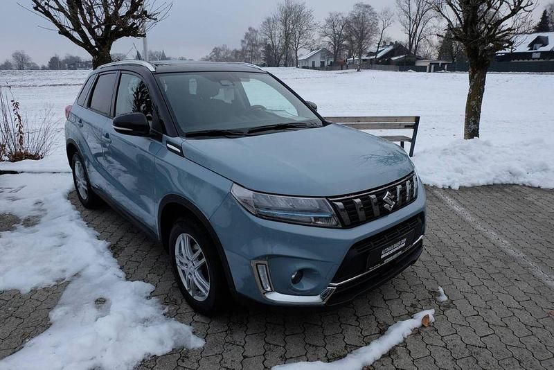 Gebraucht Suzuki Vitara Comfort+ 129 PS (94 kW) 2023 Schwarz SUV
