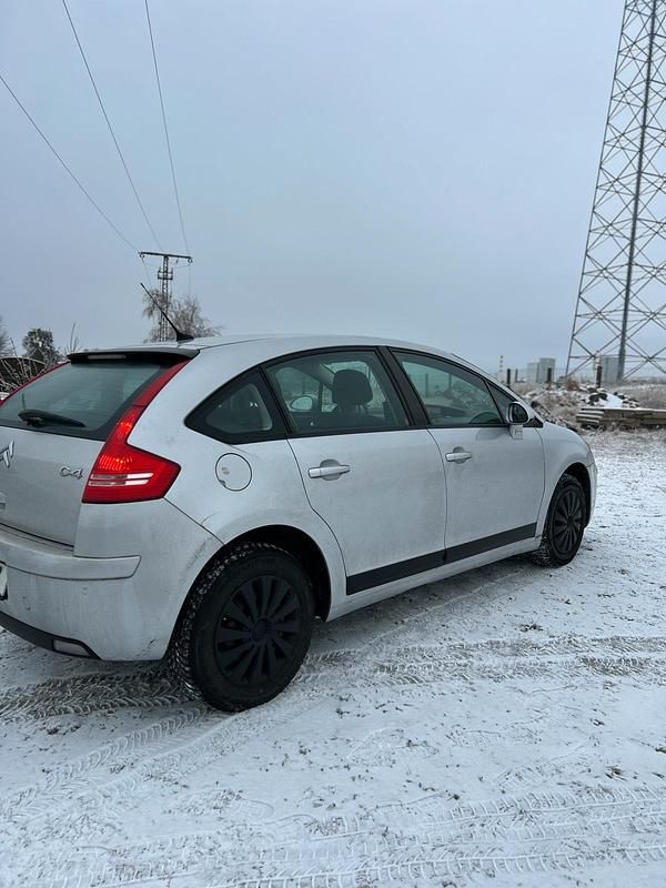 Gebraucht Citroën C4 109 PS (80 kW) 2007 Silber Limousine