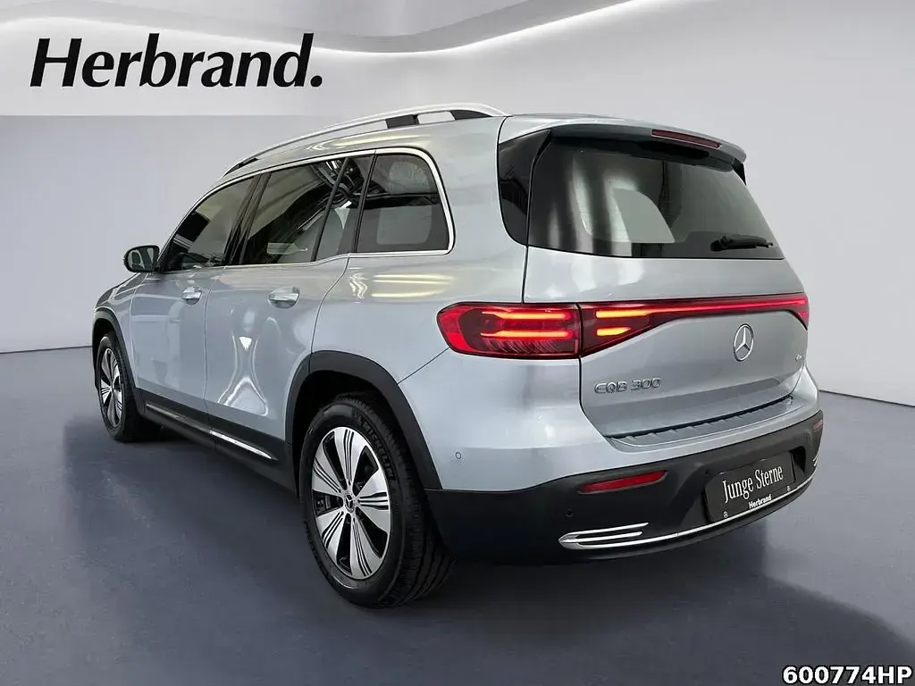 Gebraucht Mercedes EQB300 Progressive 167 kW (228 PS) 2025 Metalliclack hightechsilber SUV