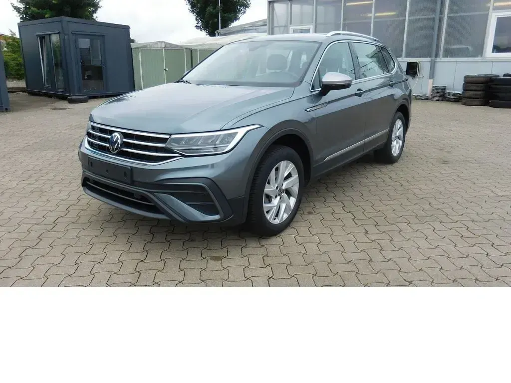 Gebraucht VW Tiguan Life 150 PS (110 kW) 2025 Platinumgreymet (metallic) SUV
