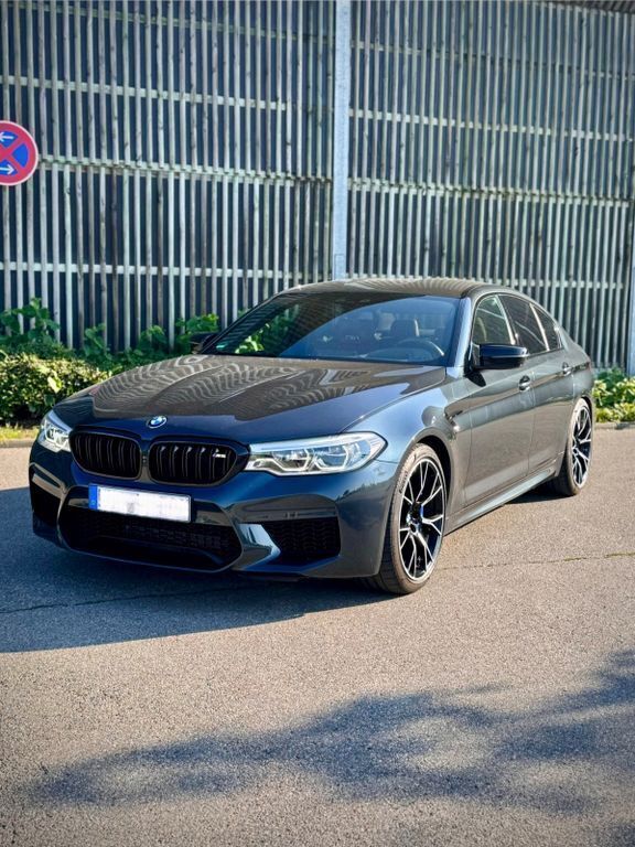 Grau Gebraucht 2019 BMW M5 Competition Edition Limousine | 68.900 € - Bild 1/4