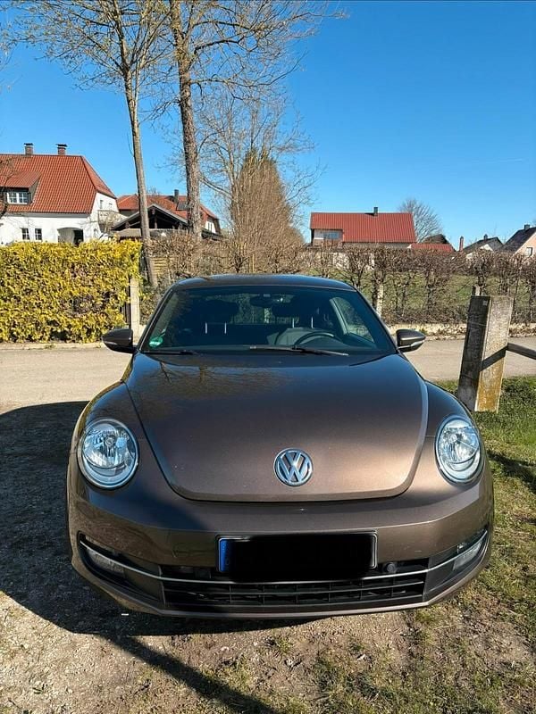 Second-hand VW Beetle 105 CP (77 kW) 2012 Maro Hatchback