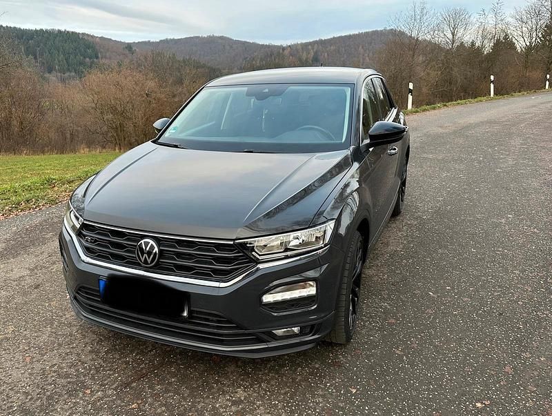 Grau Gebraucht 2020 VW T-Roc Style SUV | 22.500 € (Fairer Preis) - Bild 1/4