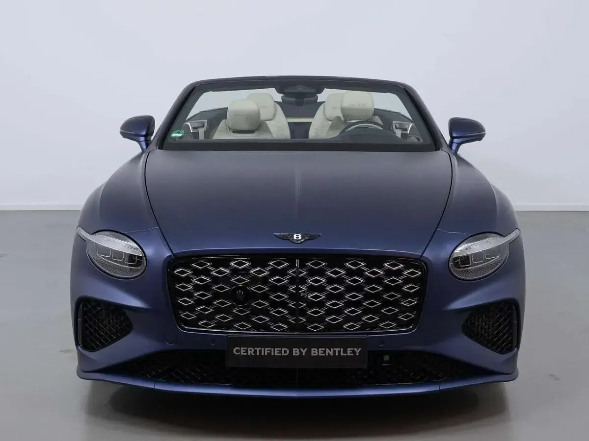 Gebraucht Bentley Continental Mulliner 782 PS (575 kW) 2026 Blau Cabrio