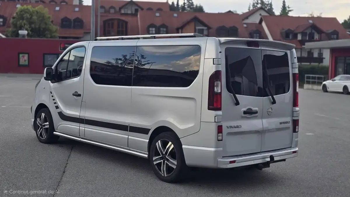 Gebraucht Opel Vivaro Sport 145 PS (106 kW) 2017 Grau Van / Kleinbus