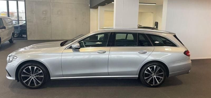 Gebraucht Mercedes E220 194 PS (142 kW) 2021 Silber Limousine