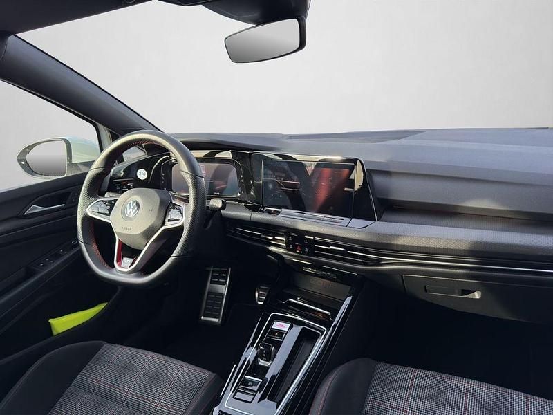 Gebraucht VW Golf VIII GTI 245 PS (180 kW) 2022 Pure white Limousine